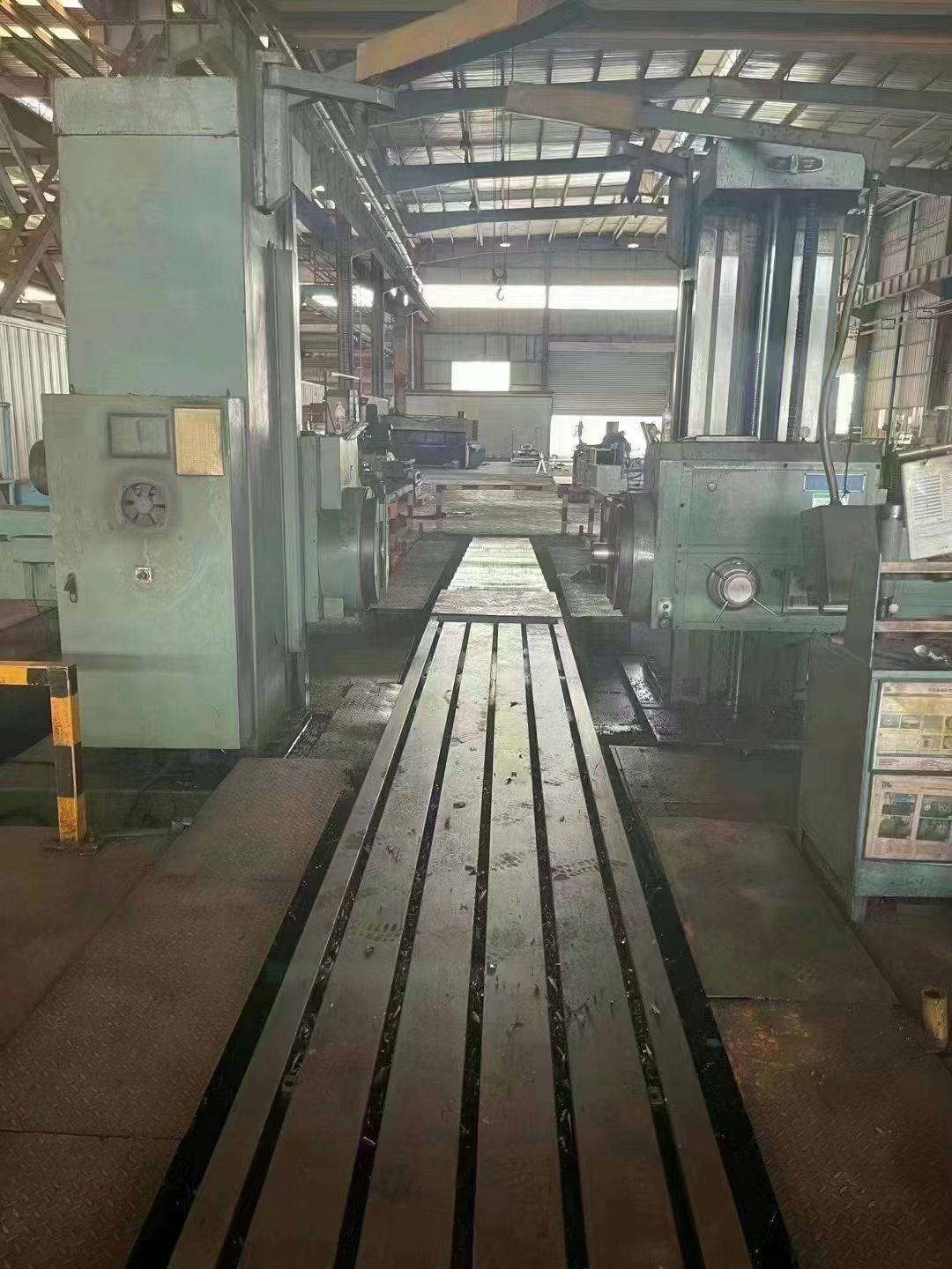 處理二手中捷TPX6513x2落地鏜銑床立柱行程2米