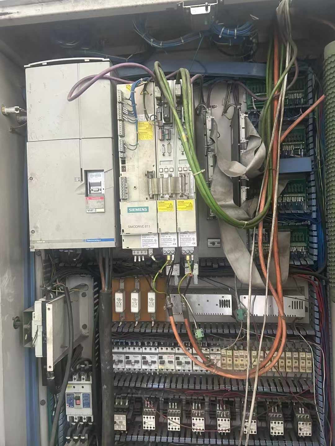 出售齊重SVT160-10-5-NC數(shù)控立式車床主電機功率30