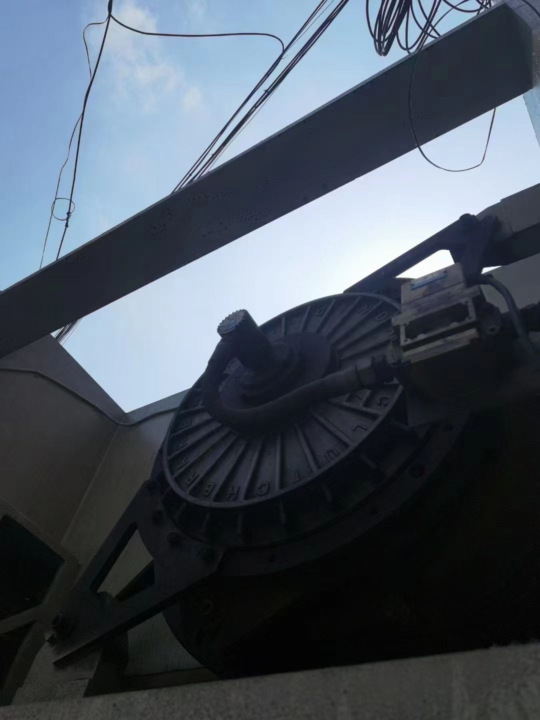 出售二手徐州JE25-250開式固定壓力機(jī)二手壓力機(jī)
