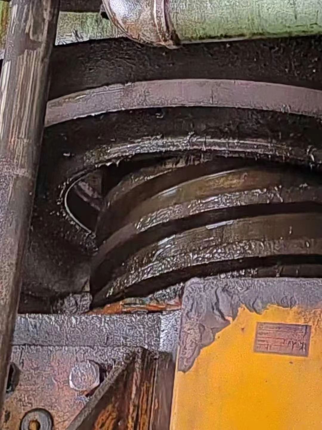 處理青鍛J54-2500C雙盤(pán)摩擦壓力機(jī)主電機(jī)功率110