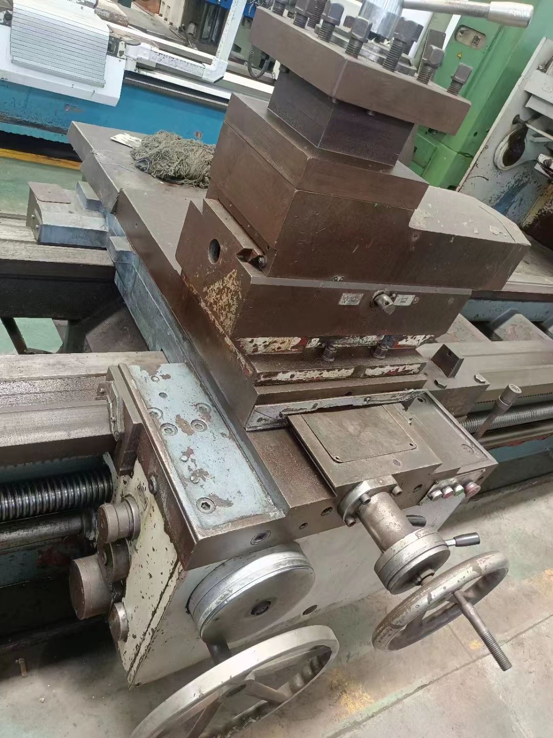 轉(zhuǎn)讓二手齊航61125x6米臥式車床工件長(zhǎng)度6000
