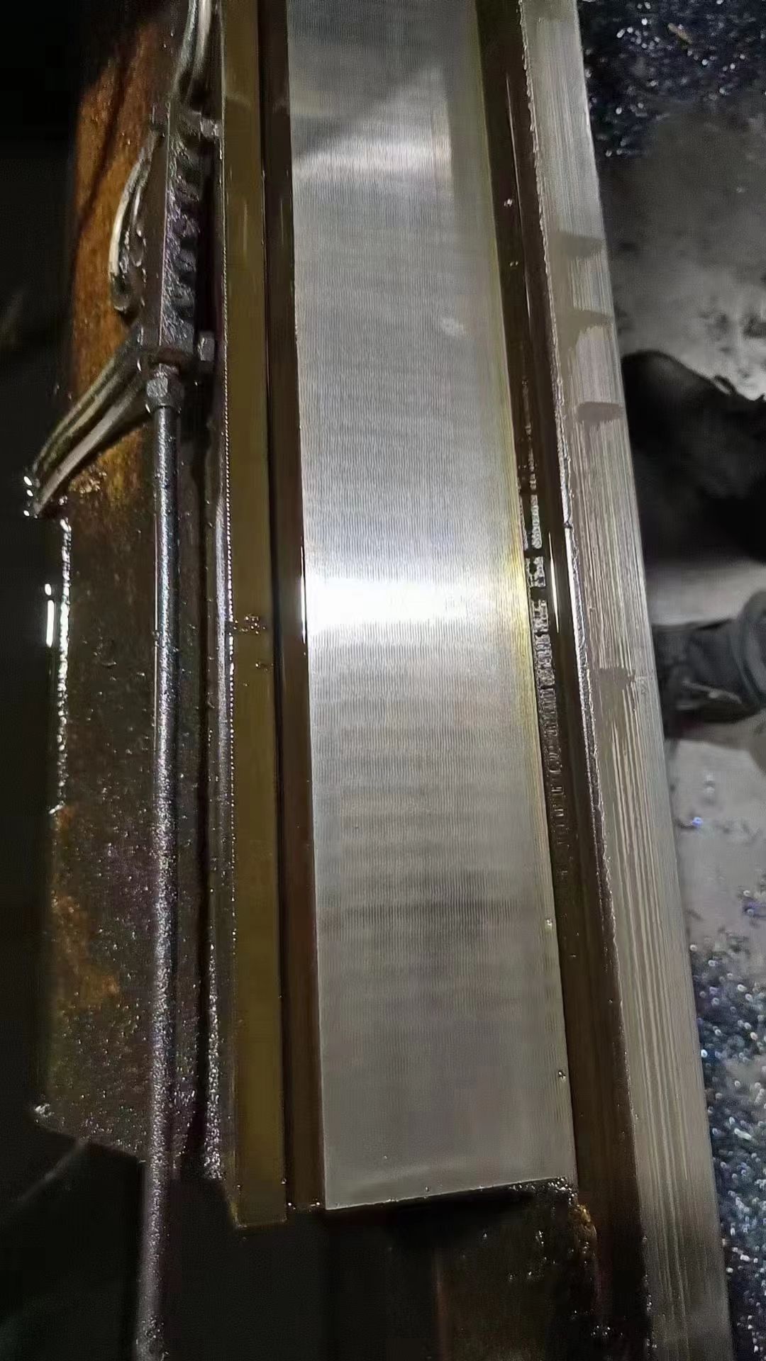 出售二手明暉900x2000龍門銑床主電機功率11工作臺長度2米