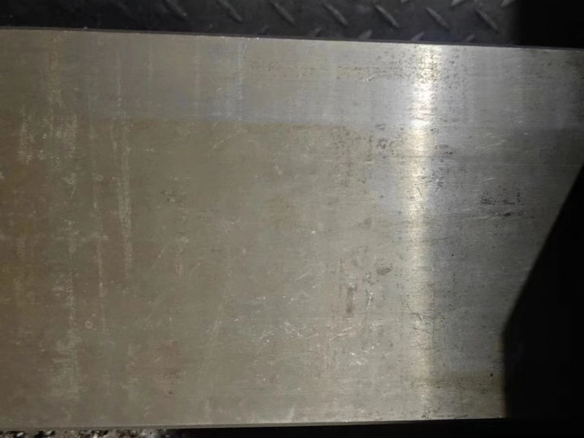 轉(zhuǎn)讓二手沈機TX6111C-2數(shù)顯臥式鏜銑床主軸直徑110