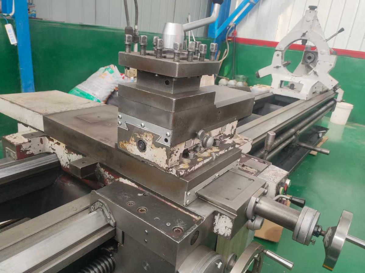 處理二手沈陽CW6280Bx4米臥式車床主軸通孔105