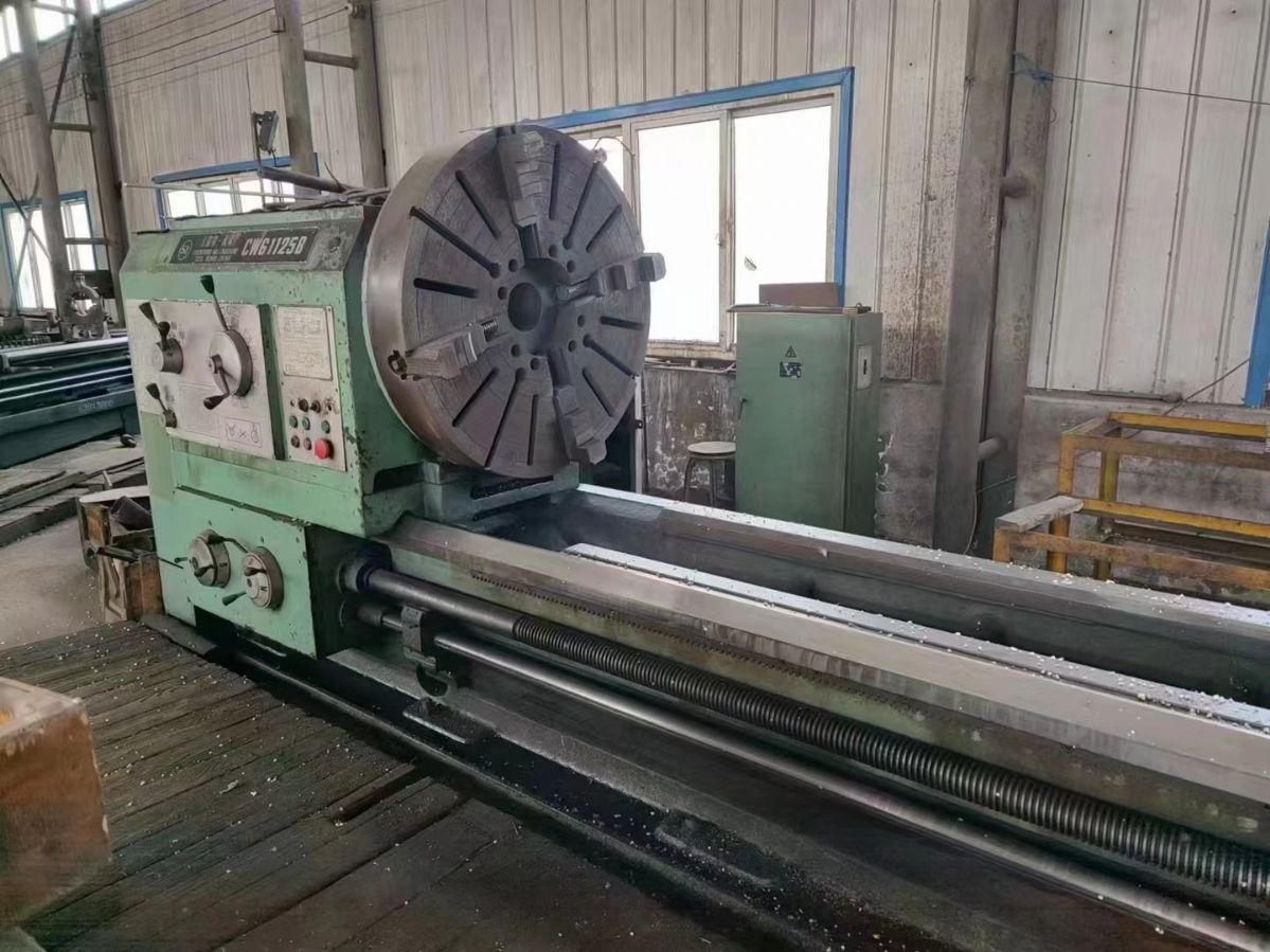 出售二手沈陽(yáng)CW61125Bx3米臥式車(chē)床主電機(jī)功率22