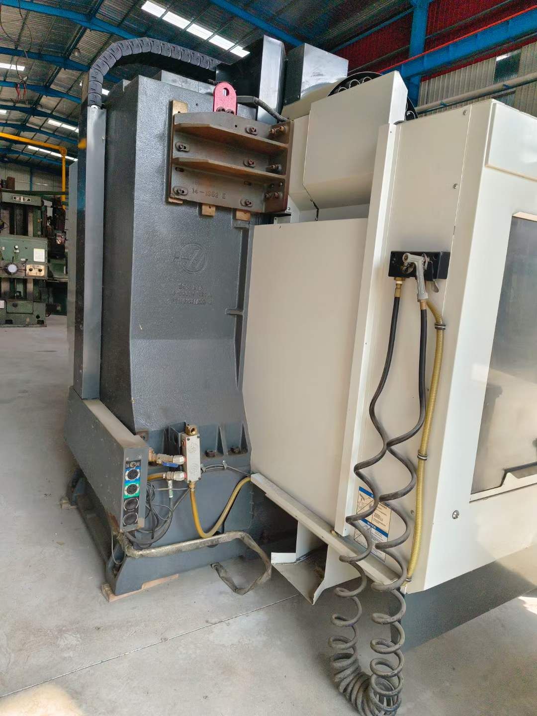轉讓二手哈斯VF-3立式加工中心主軸轉速15000