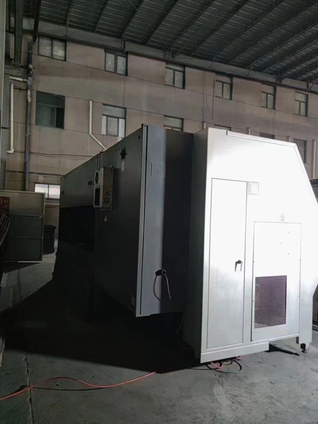 轉(zhuǎn)讓二手麗偉LTC-35CL數(shù)控斜身車床回轉(zhuǎn)直徑800