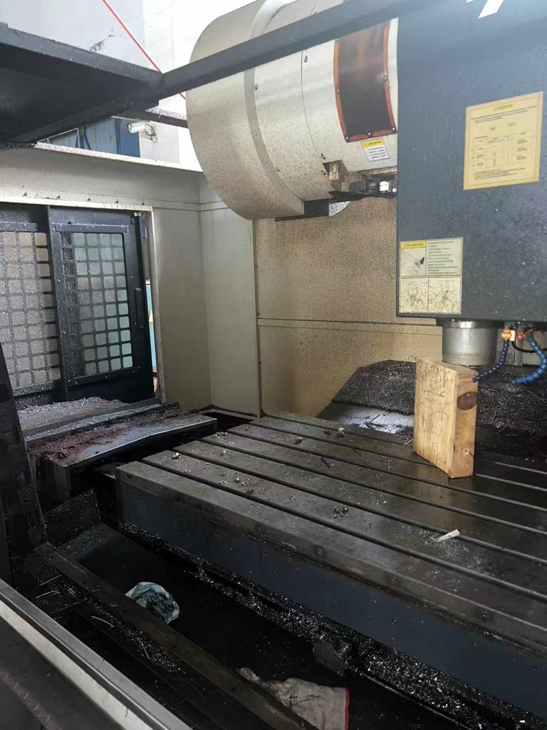 處理二手友佳VB-825A立式加工中心主軸轉(zhuǎn)速8000