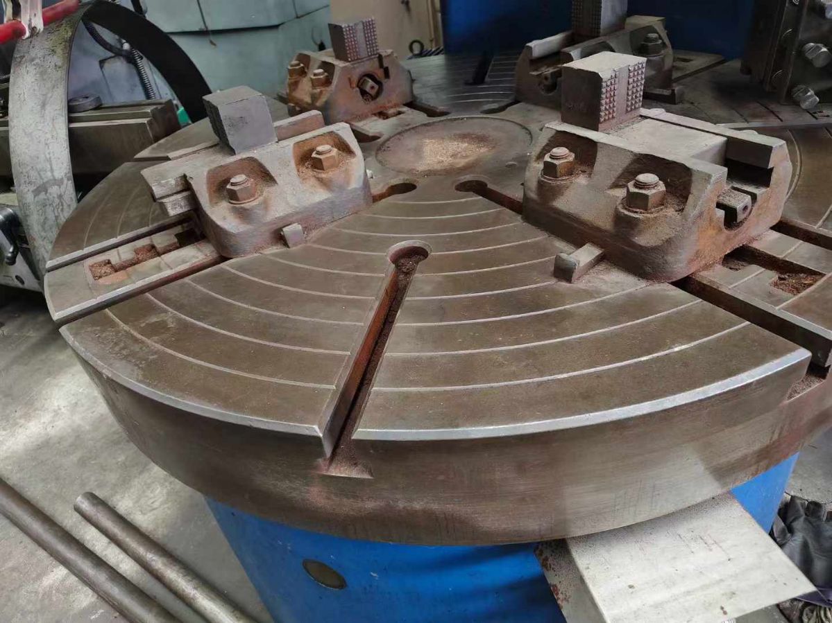 轉(zhuǎn)讓二手齊重CA5116Ex10-5立式車床工作臺直徑1.4米