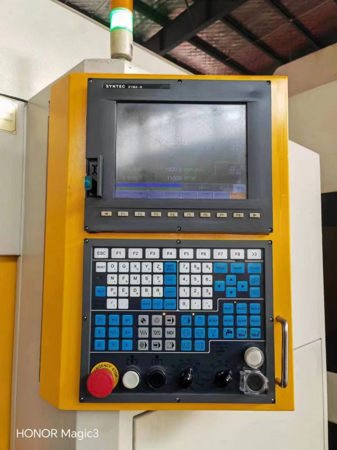 出售二手德米650精雕機(jī)BT30主軸錐度主電機(jī)功率7.5