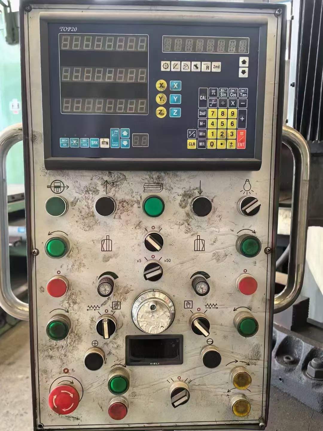 處理二手永立C5116單柱立式車(chē)床主電機(jī)功率30