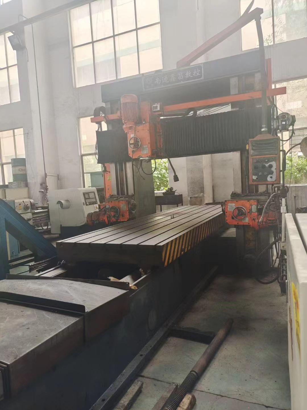 轉(zhuǎn)讓二手鑫昌XH-X4016龍門銑床加工高度1.2米銑頭電機(jī)功率7.5