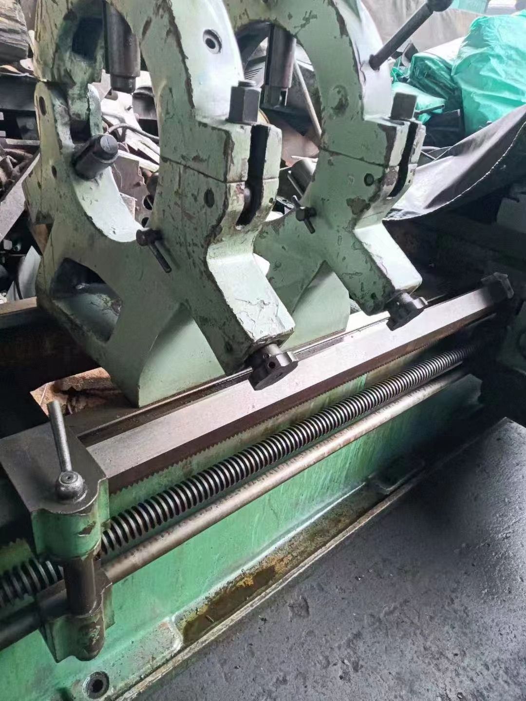 處理二手星火CWA6185x8米臥式車床主軸轉(zhuǎn)速630