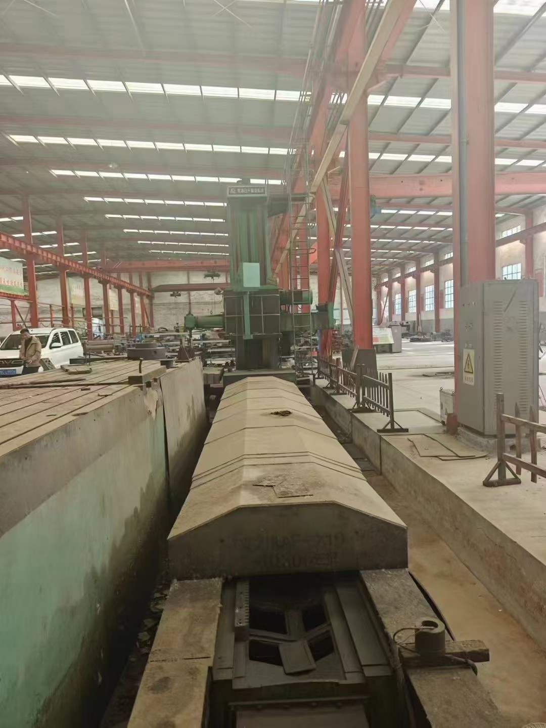 轉(zhuǎn)讓二手日升TX6213AF落地鏜銑床主電機功率22