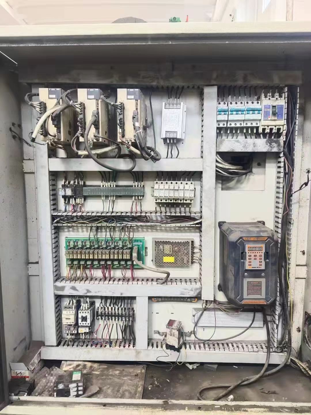 處理二手蘇州?，?00精雕機(jī)二手?，?00雕銑機(jī)