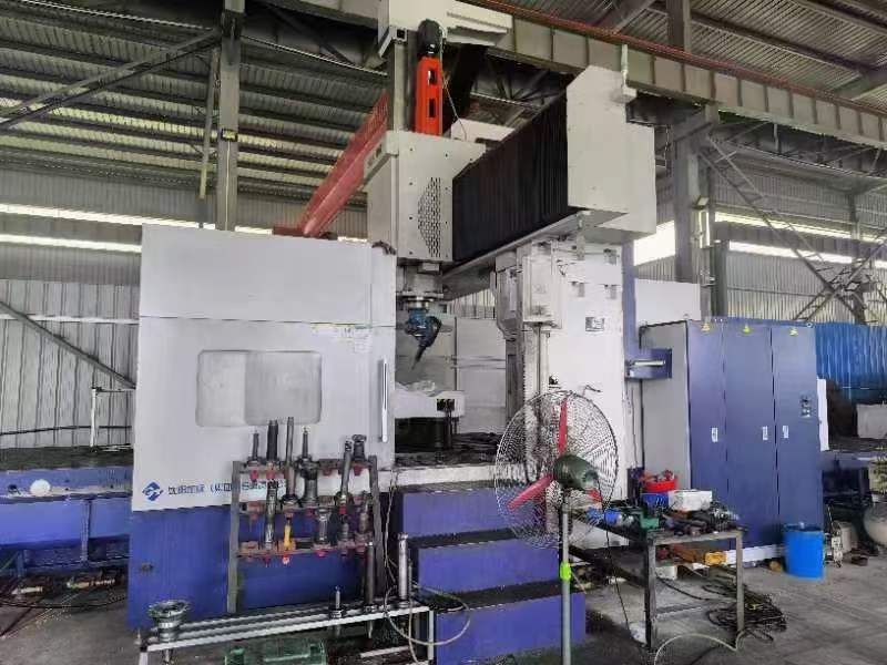 處理二手中捷GMC2060RV龍門加工中心加工高度1.75米