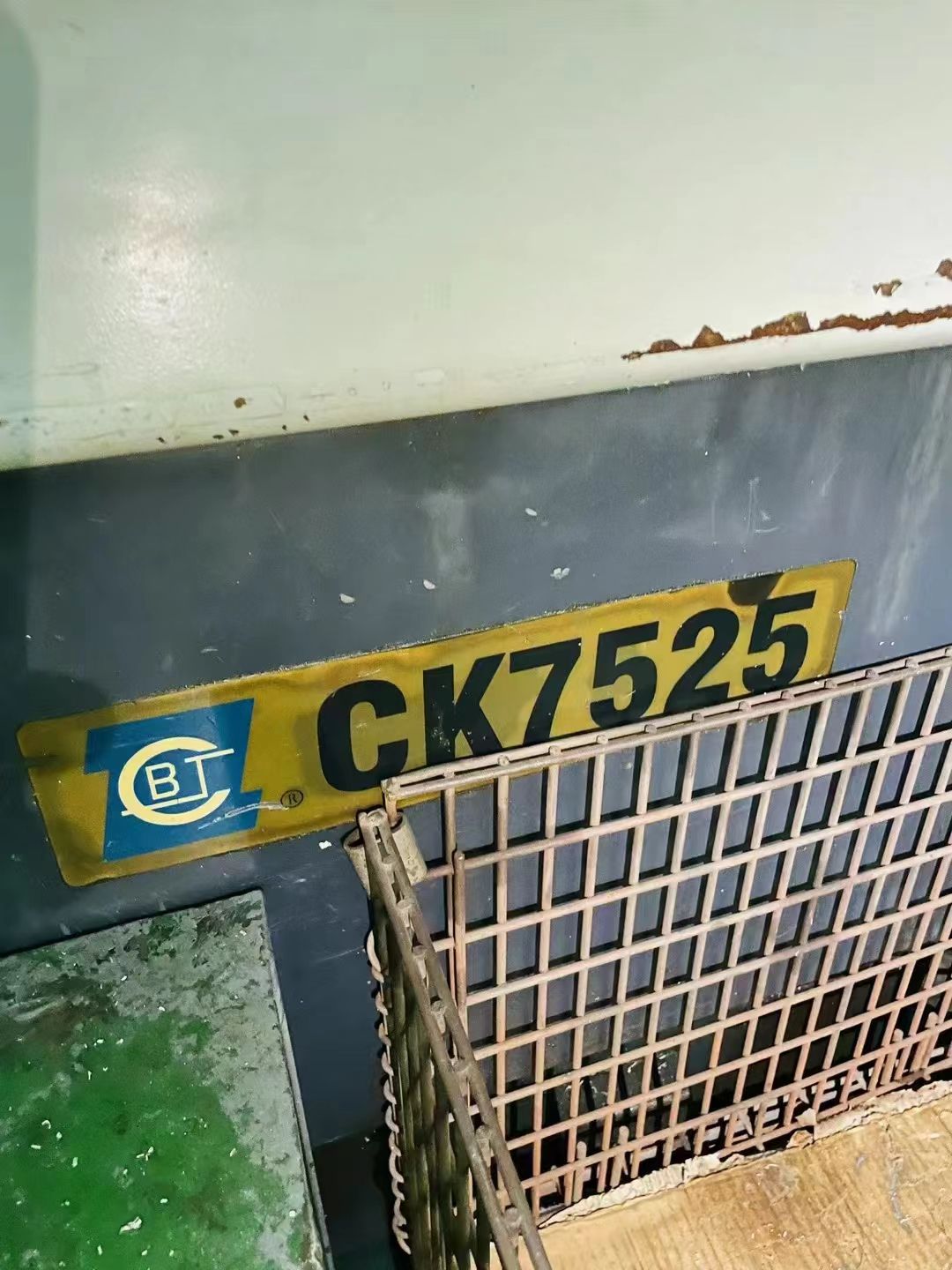 轉(zhuǎn)讓二手寶雞CK7525數(shù)控斜身車回轉(zhuǎn)直徑550