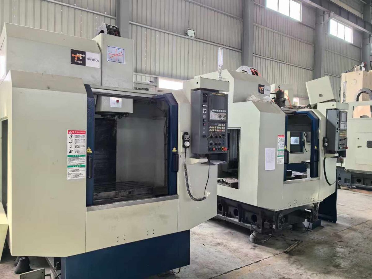 出售二手東臺TMV-850S立式加工中心主軸錐度BT40