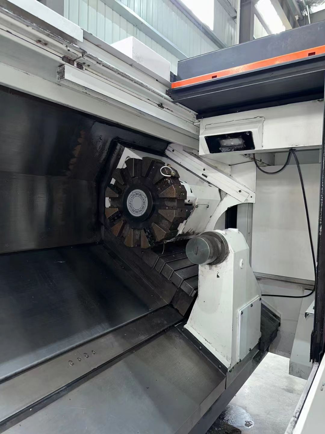 處理二手馬扎克QTE-300L數(shù)控斜身車加工直徑390