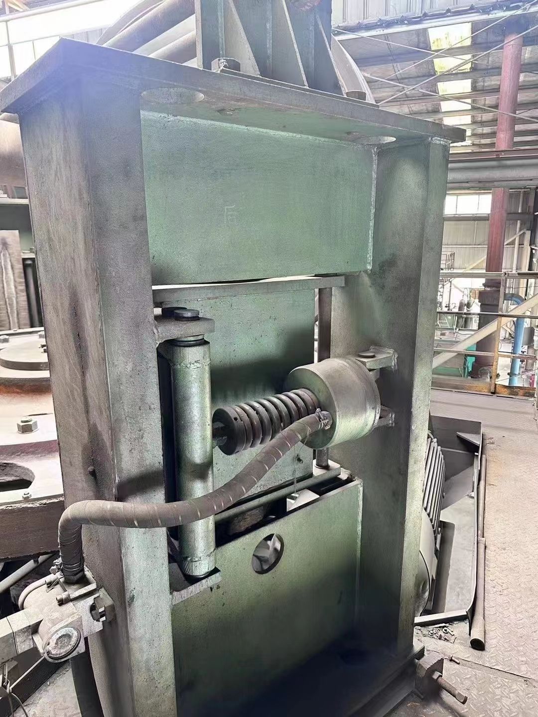 轉(zhuǎn)讓青島鍛壓1600噸雙盤(pán)摩擦壓力機(jī)主電機(jī)功率132