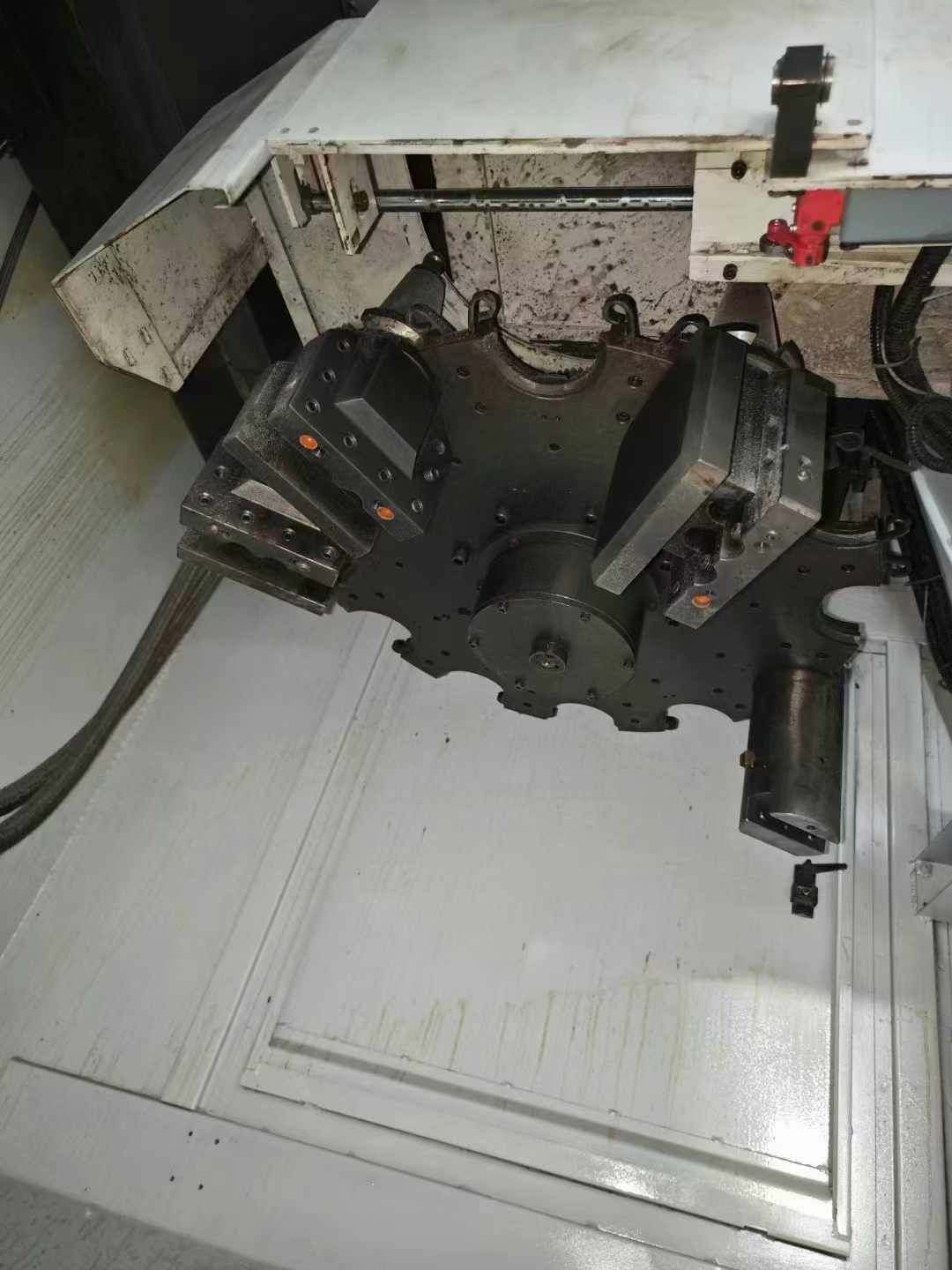 處理二手油機(jī)KV-800ATC數(shù)控立式車床車削高度700