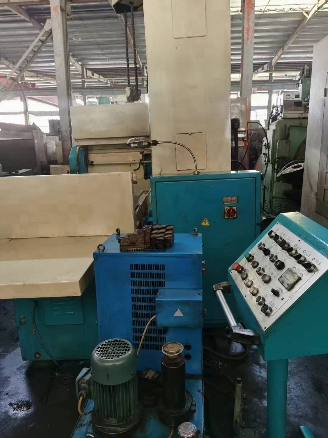 處理二手桂北M7180x30B臥軸矩臺平面磨床磨頭功率15