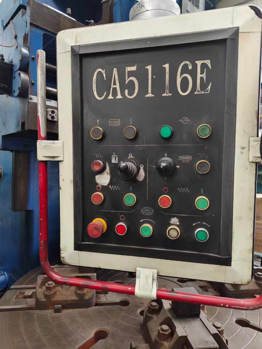 轉(zhuǎn)讓二手齊重CA5116Ex10-5立式車床工作臺直徑1.4米