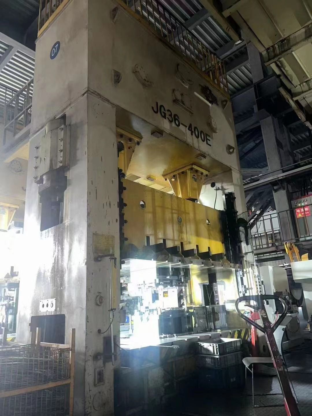 出售山東JG36-400E閉式雙點(diǎn)壓力機(jī)主軸功率45