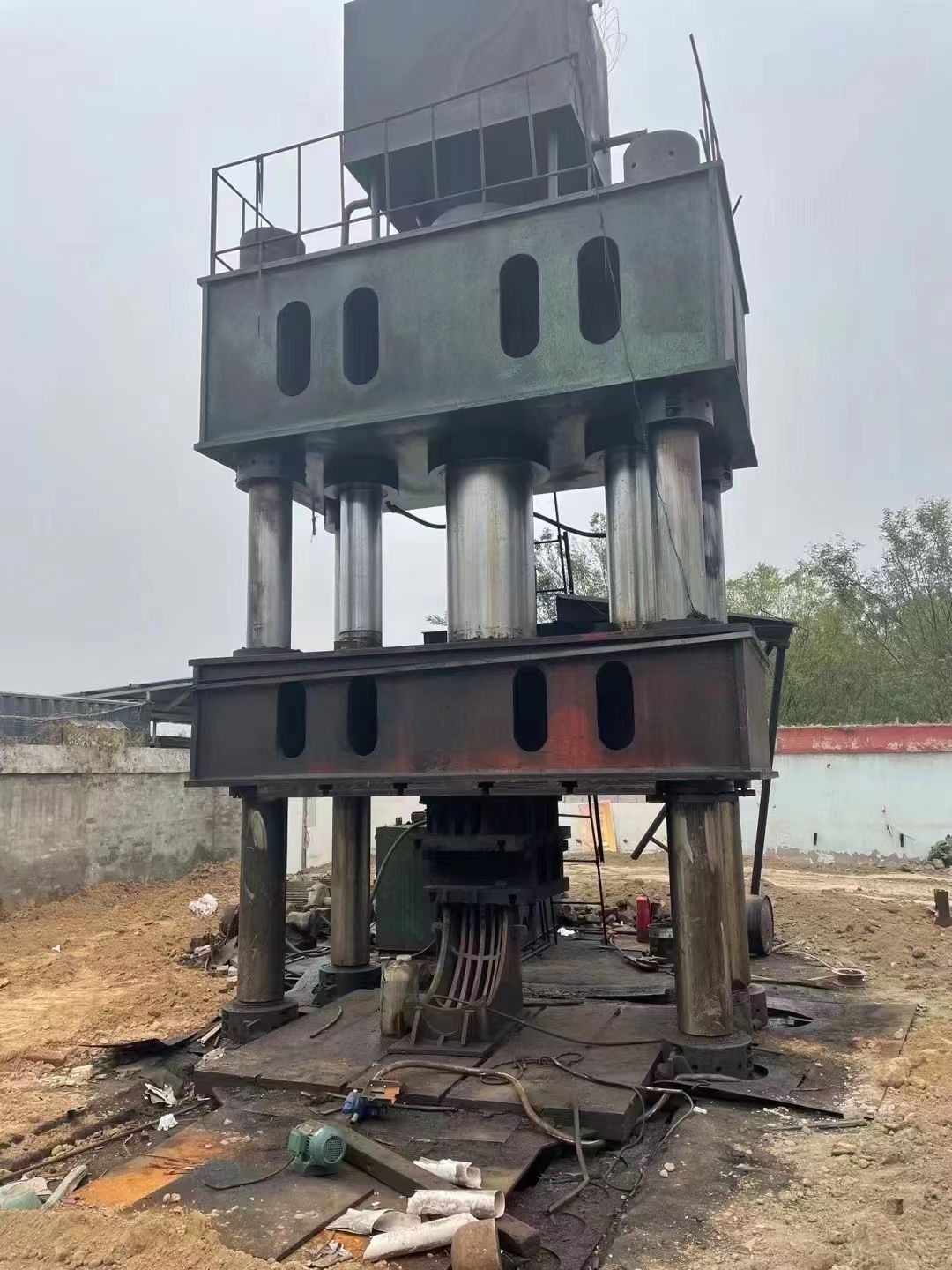 出售南通YQ32-3000四柱液壓機(jī)二手3000噸壓力機(jī)