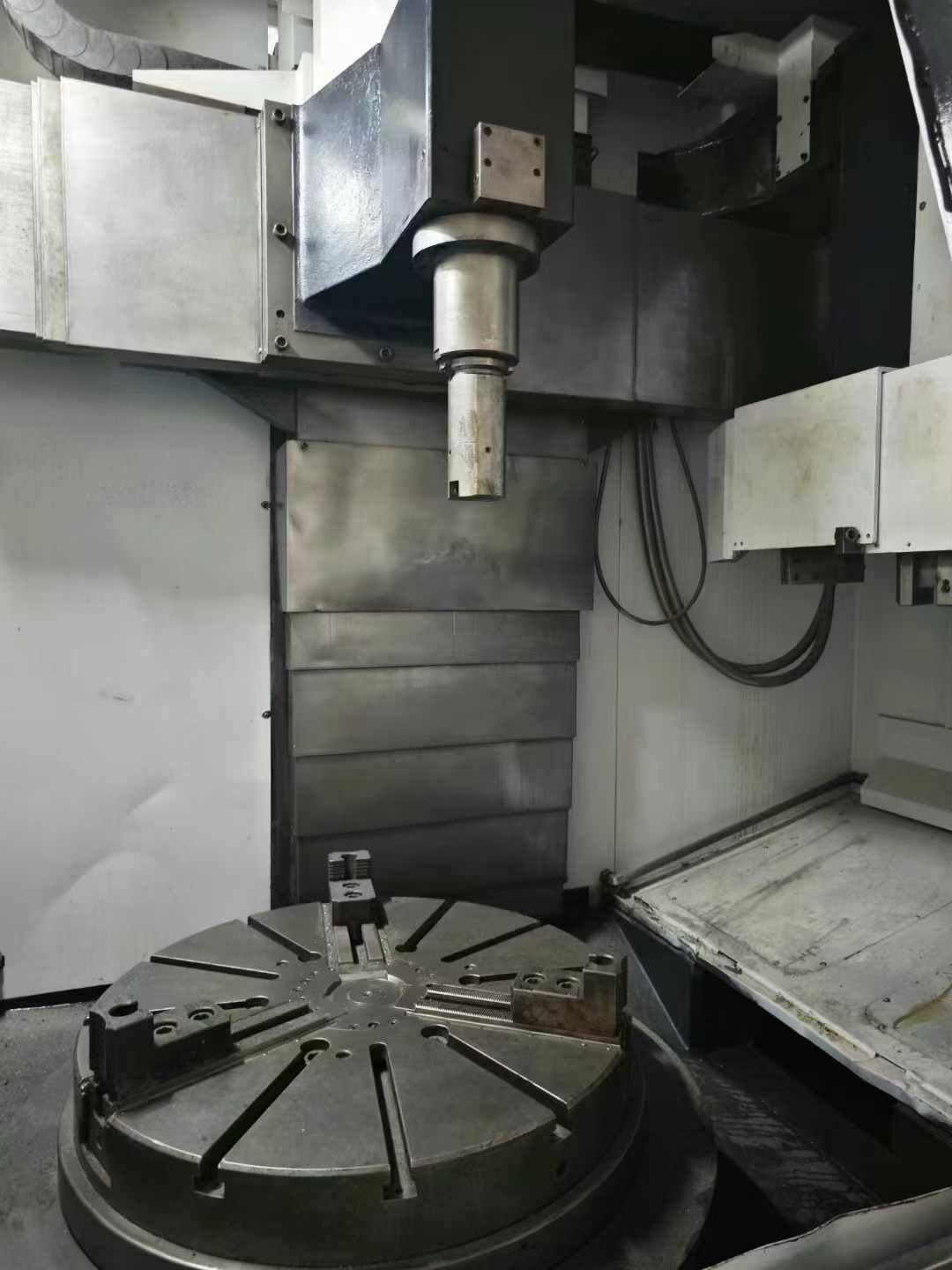 處理二手油機(jī)KV-800ATC數(shù)控立式車(chē)床車(chē)削高度700