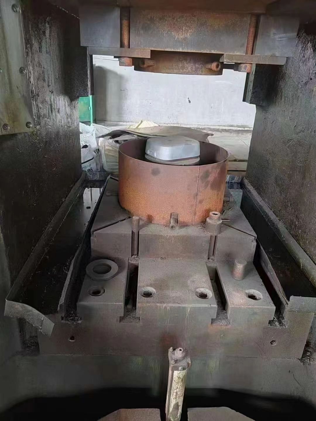 處理青鍛J54-2500C雙盤(pán)摩擦壓力機(jī)主電機(jī)功率110