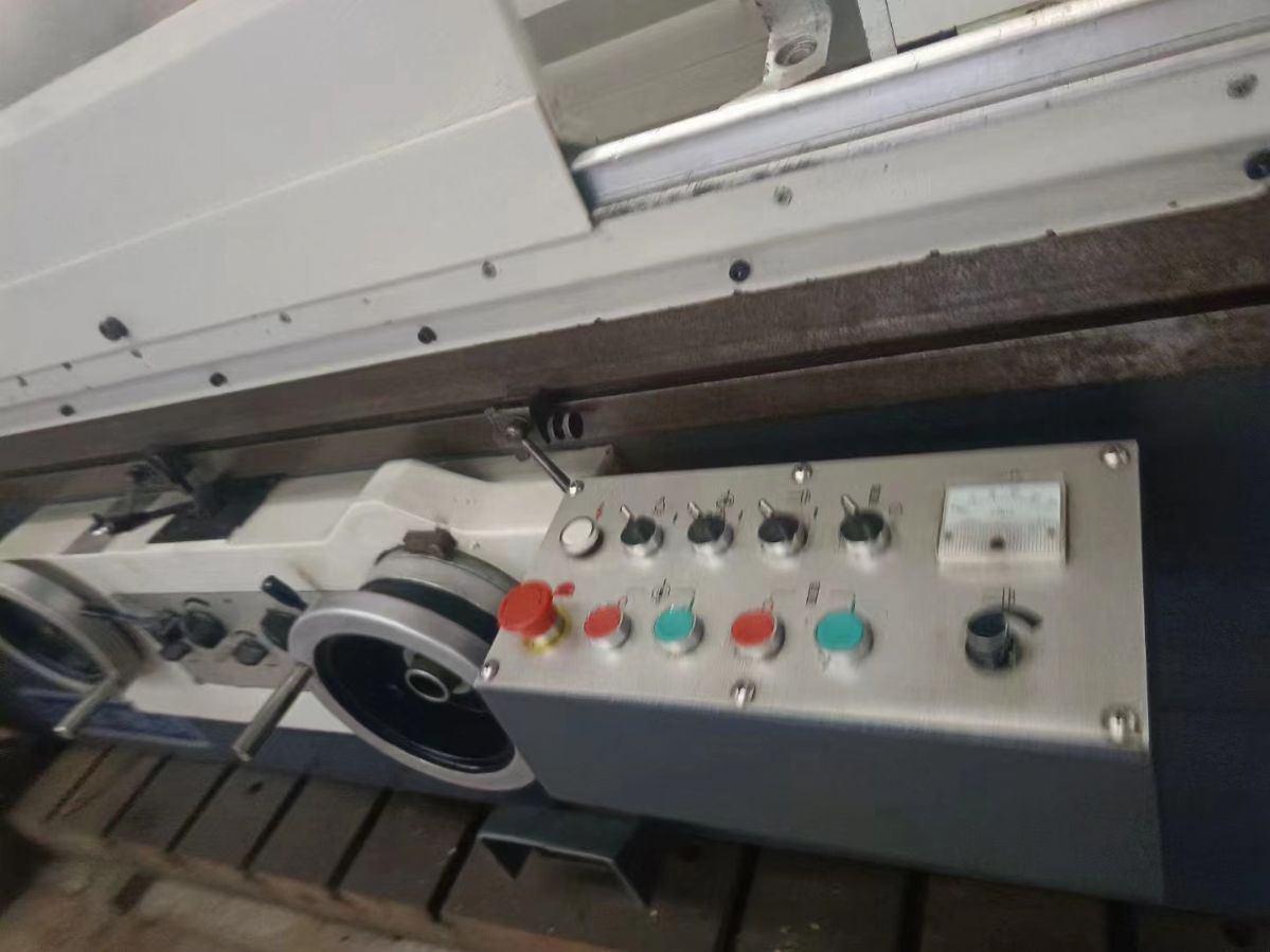 出售二手上海MG8425x1500轧辊磨床二手1.5米轧辊磨