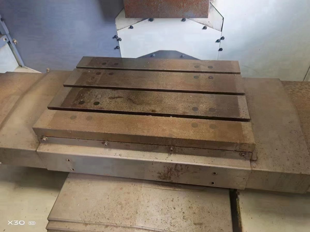 轉(zhuǎn)讓二手沈陽I5M4立式加工中心三軸線軌