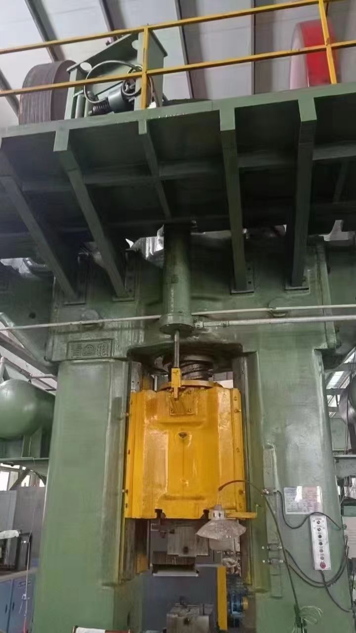 處理二手青島鍛壓1600摩擦壓力機公稱力16000