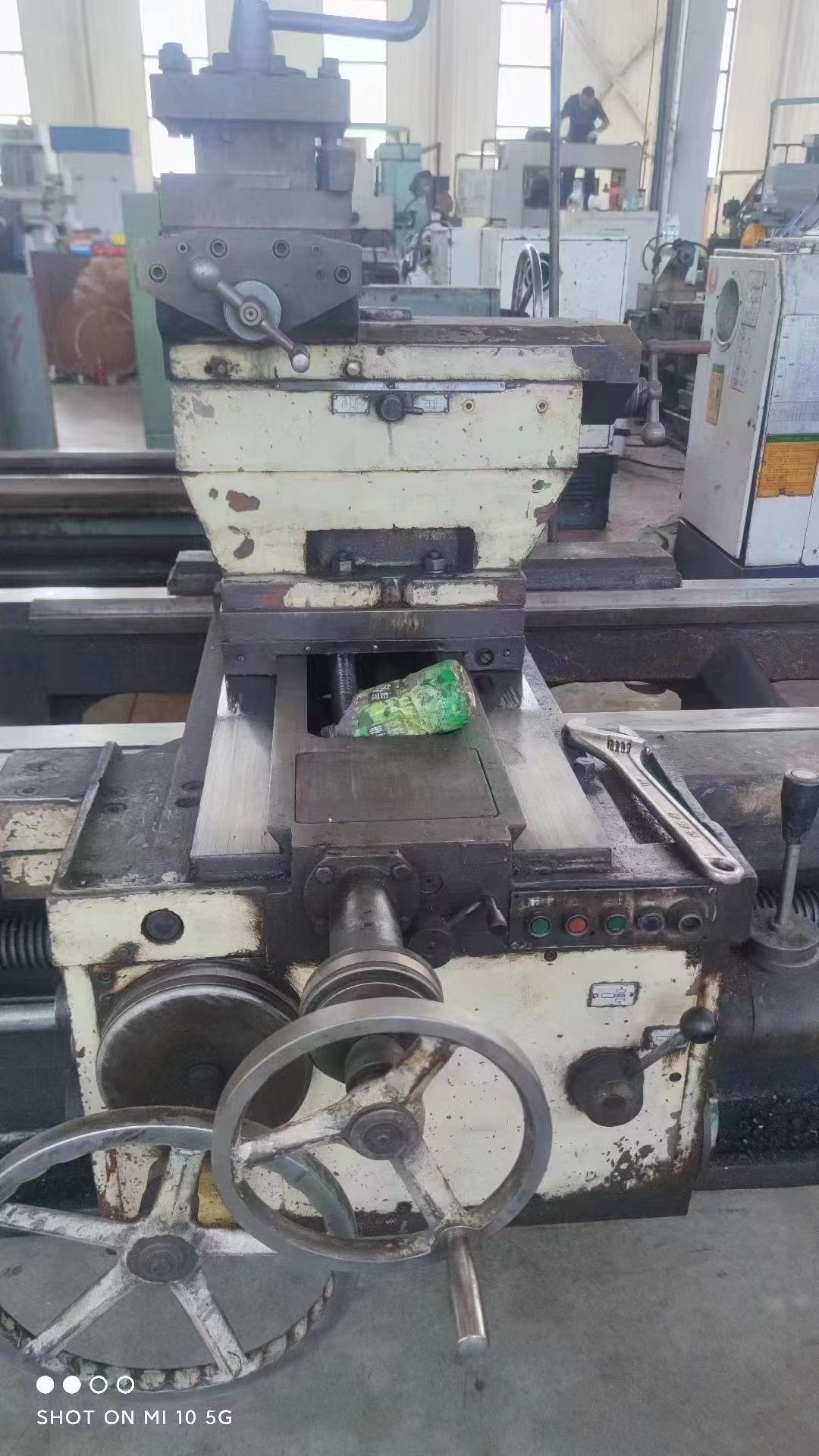 出售普利森CW61160Lx8米臥式車(chē)床主軸前軸承內(nèi)徑200