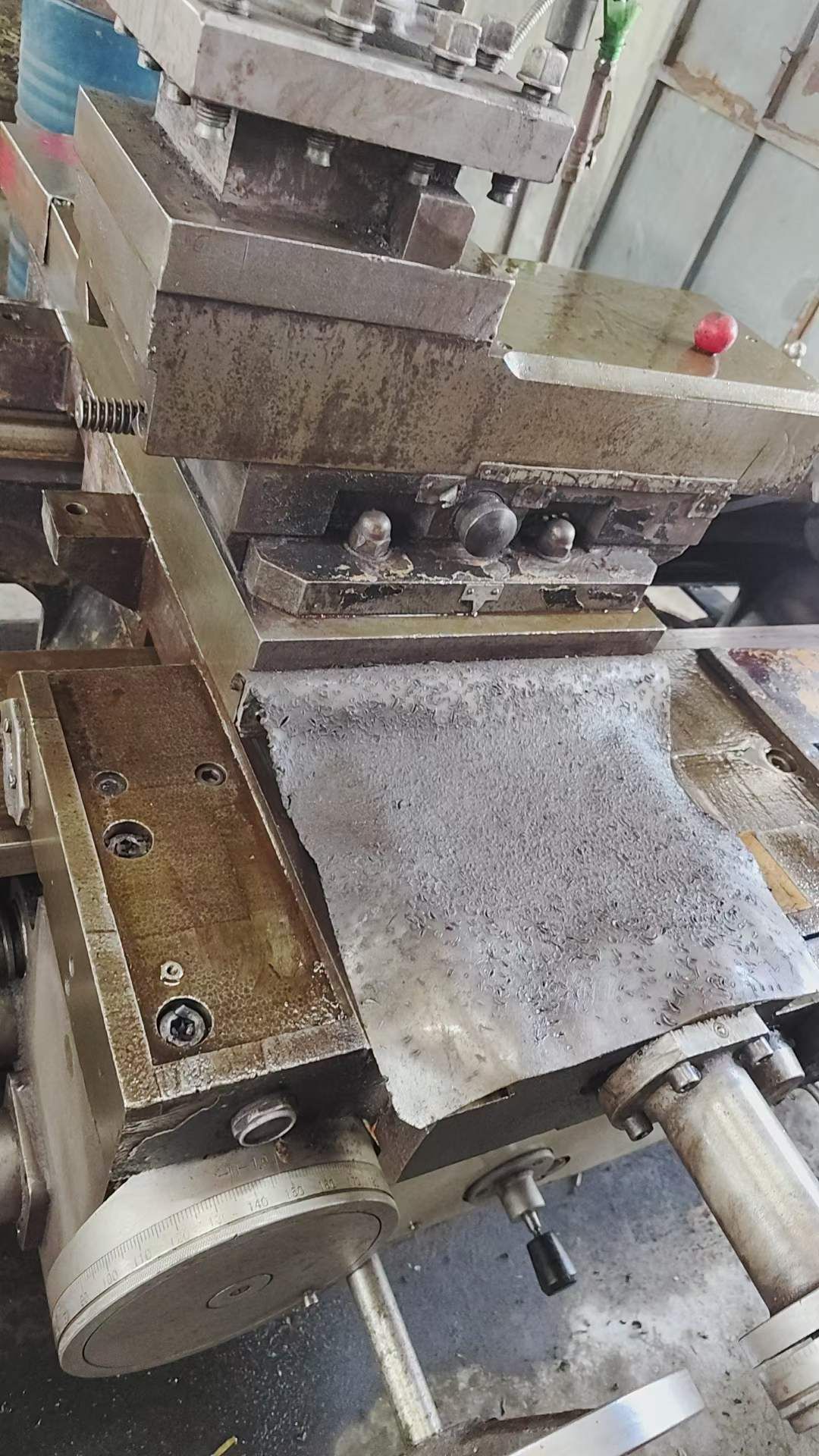 轉(zhuǎn)讓二手沈陽CW6180Bx6米臥式車床主電機功率15