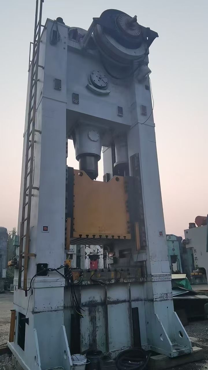 轉(zhuǎn)讓捷邁JL31C-630閉式單點壓力機(jī)裝模高度調(diào)整量300