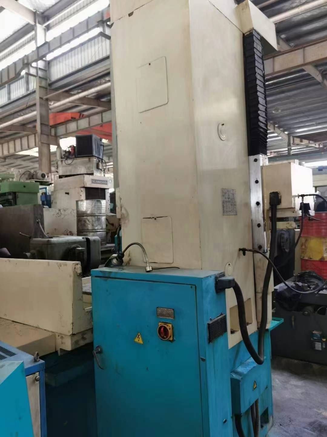 處理二手桂北M7180x30B臥軸矩臺平面磨床磨頭功率15