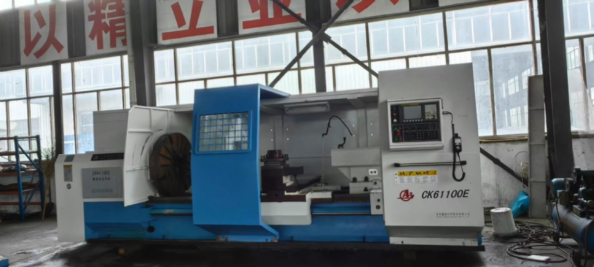 轉(zhuǎn)讓二手鑫盛CK61100Ex3米數(shù)控臥式車床導軌寬度750