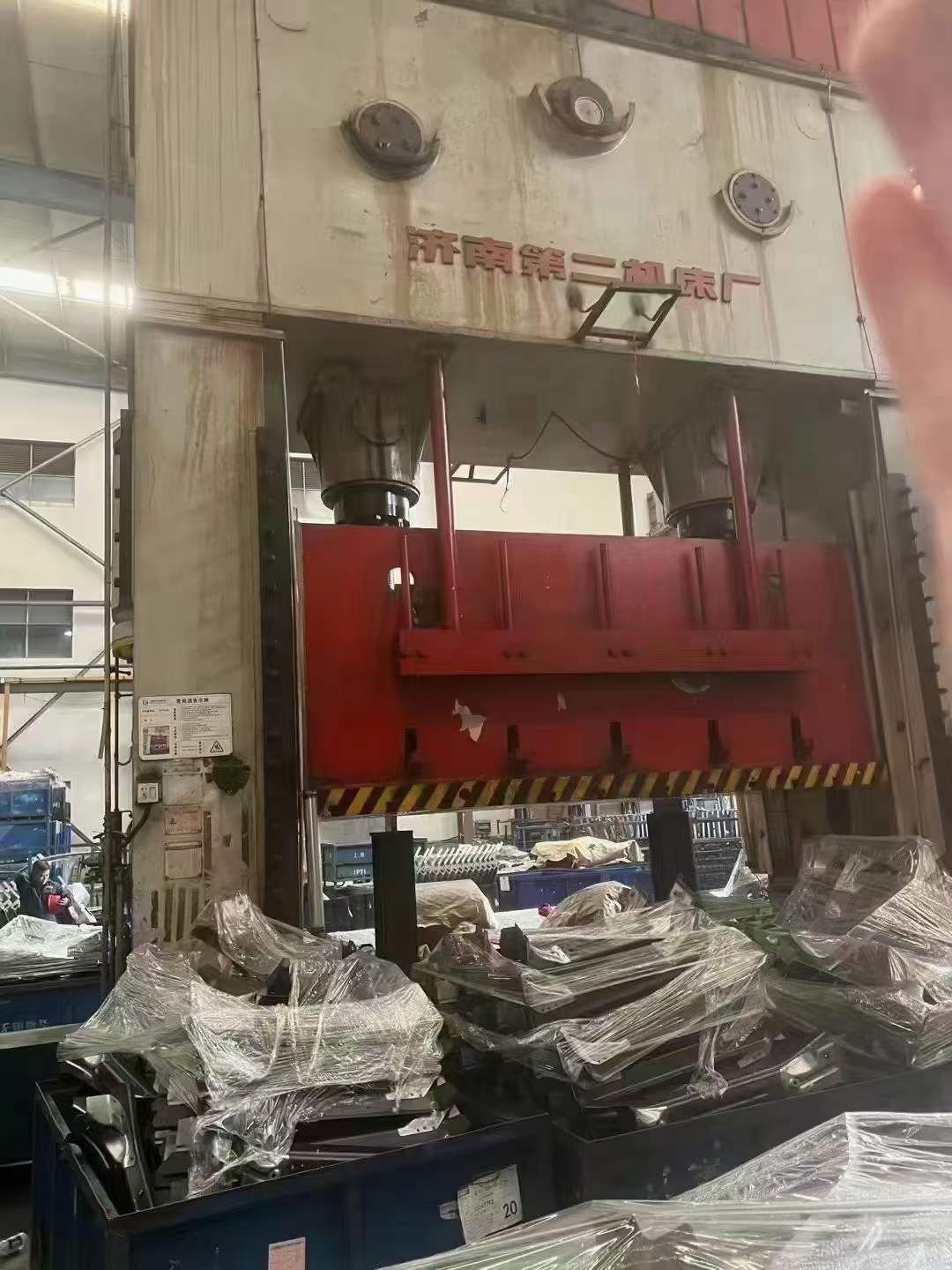 處理二手濟(jì)南二機(jī)J36-800B閉式雙點(diǎn)壓力機(jī)公稱力8000