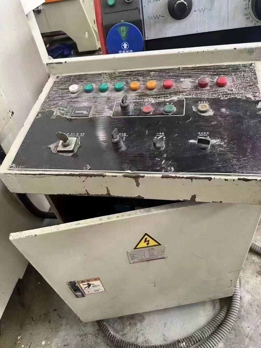 出售揚力JH21-400B開式固定壓力機(jī)滑塊行程200