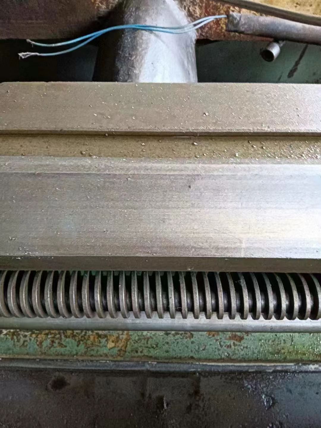處理二手星火CWA6185x8米臥式車床主軸轉(zhuǎn)速630