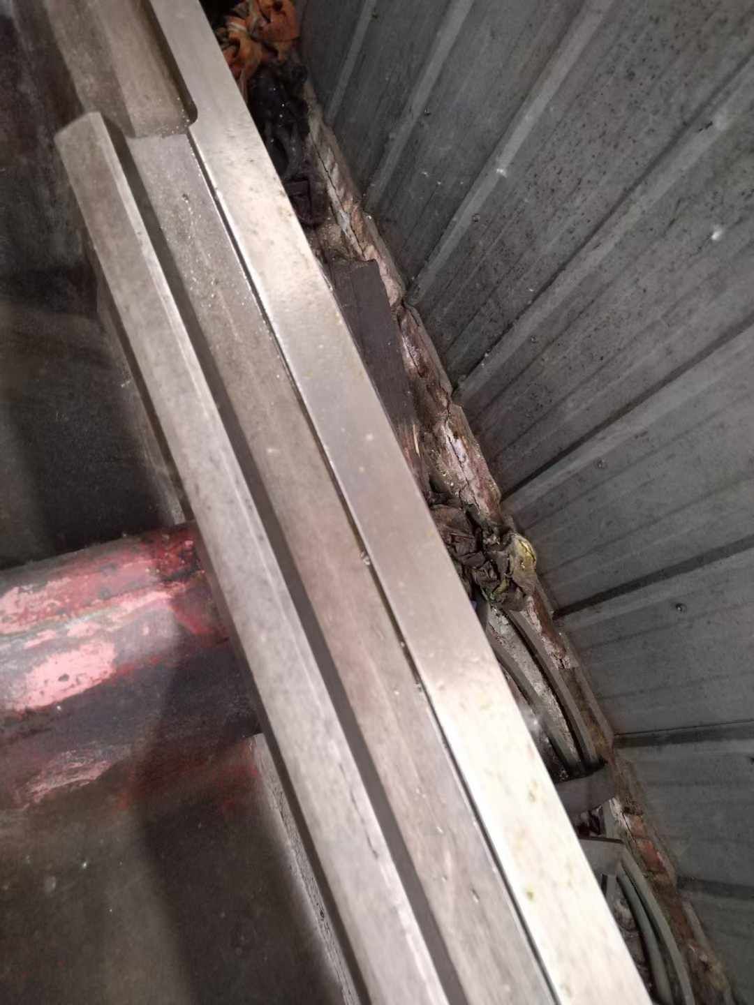 處理二手沈陽CW6180Bx5米臥式車床回轉(zhuǎn)直徑800