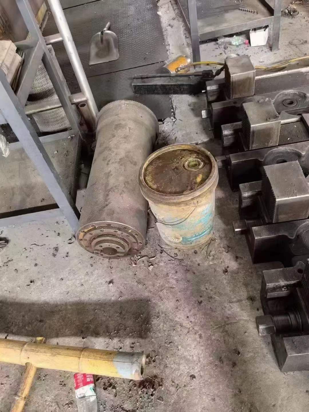 出售二手威泰CKX52125x50-250數(shù)控立式車床卡盤直徑8米
