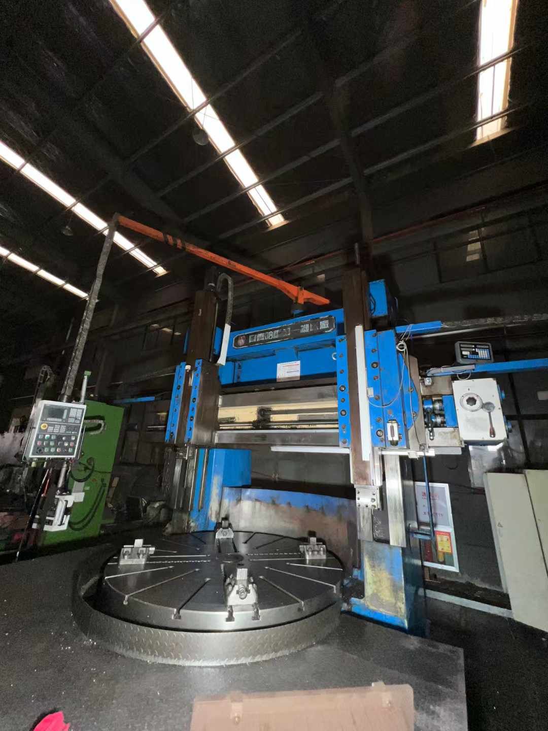 處理二手齊重C5225Ex16-10數(shù)控立式車床車削直徑2.5米