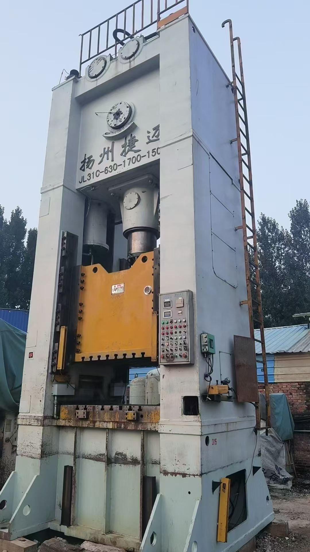 轉(zhuǎn)讓捷邁JL31C-630閉式單點壓力機(jī)裝模高度調(diào)整量300