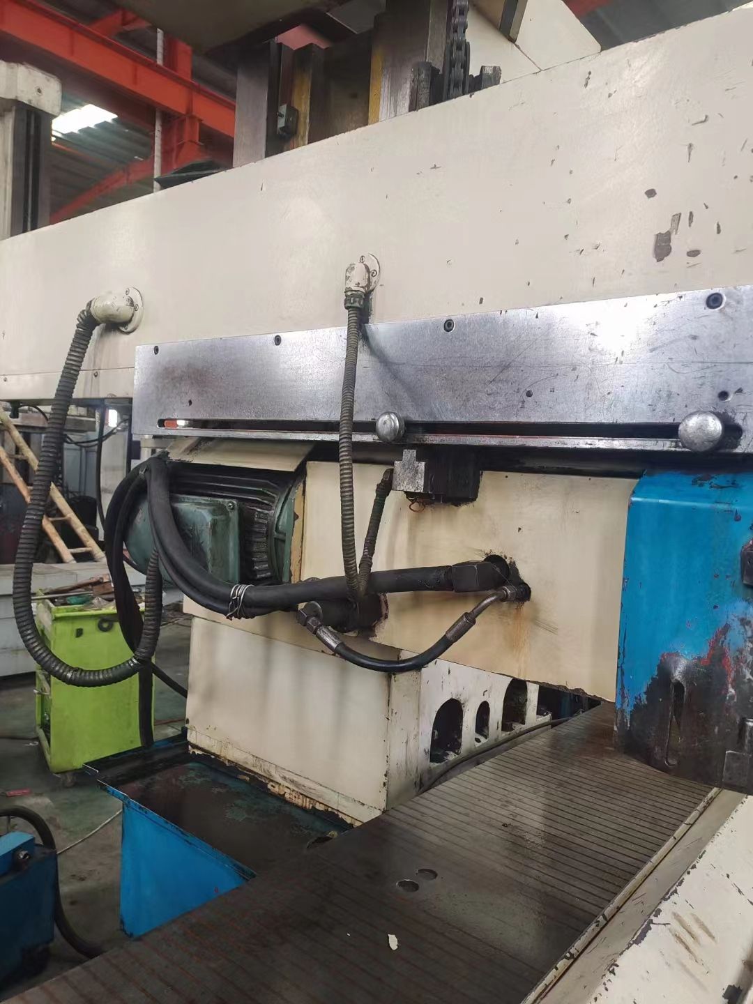 處理二手桂北M7180x20B-GM臥軸矩臺平面磨工件重量2472