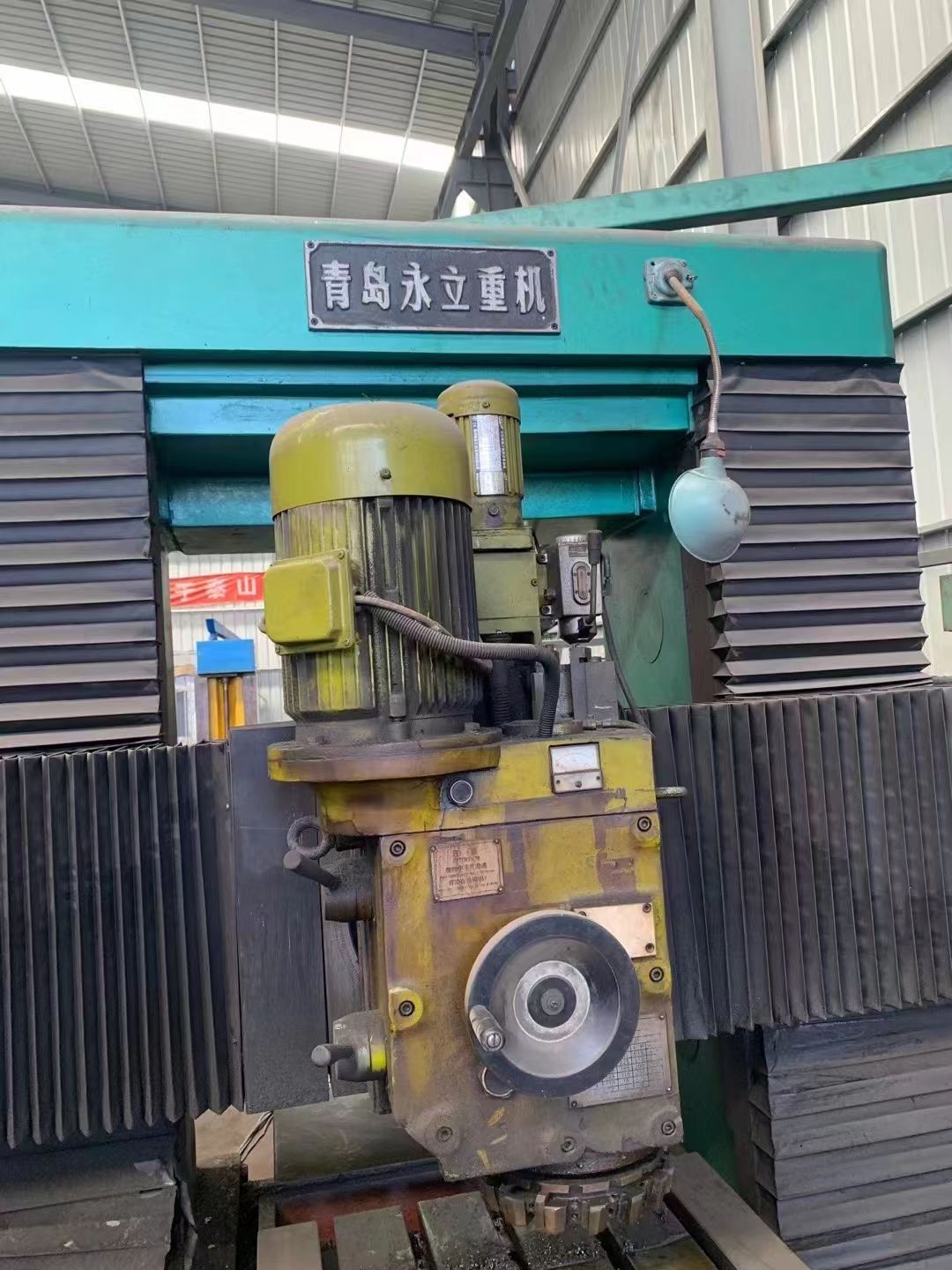轉(zhuǎn)讓二手永立TX2010C龍門銑床加工寬度1米銑電機功率7.5