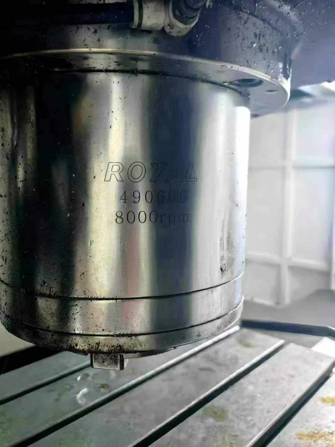 轉(zhuǎn)讓二手允德VC-1690立式加工中心主軸轉(zhuǎn)速8000