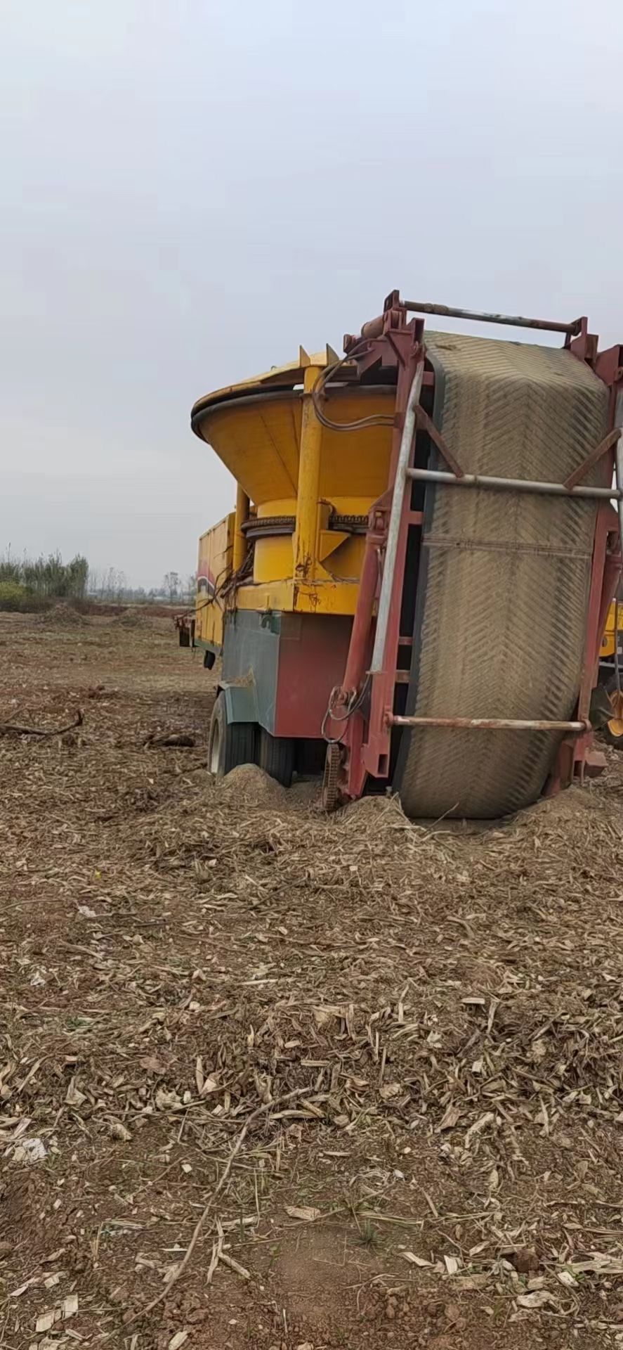 現(xiàn)貨處理1400型移動式柴油破碎機(jī) 二手3200型移動式破碎機(jī)